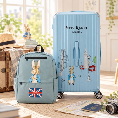 11月賞楓出遊趣~【PETER RABBIT 比得兔】比得兔29吋行李箱/胖胖箱（英倫漫遊-街景） ＋ 比得兔英倫經典多功能後背包（霧綠）