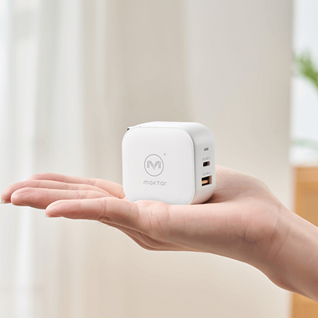 Maktar 38W GaN 氮化鎵 充電器 口袋快充 時尚白＋二代萬國轉接組