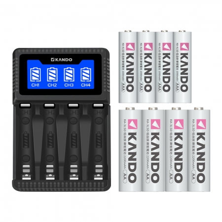 Kando 感動 【四槽充電器＋3號和4號鎳氫電池各1卡】C4液晶顯示電量四槽充電器 3/4號鎳氫低自放電池 指紋鎖遙控滑鼠鍵盤電池 再送USB充電器