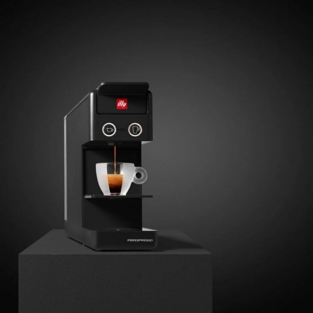 加碼送好禮【illy】意利 膠囊咖啡機 Y3.3 曜石黑＋ 電動奶泡機組合（韓國IG爆紅全球熱賣款）