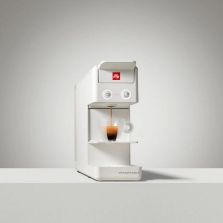 加碼送好禮【illy】意利 膠囊咖啡機 Y3.3 尊爵白＋ 電動奶泡機組合（韓國IG爆紅全球熱賣款）