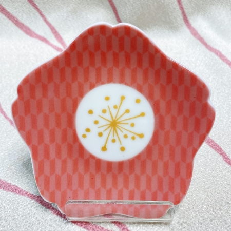 【九谷燒】櫻花造型盤-3款（麻葉/矢絣/青海波）  限時77折/售價已是折扣價