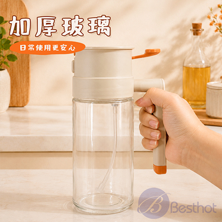 【Besthot】650ml 噴倒兩用玻璃油瓶（附清潔刷）