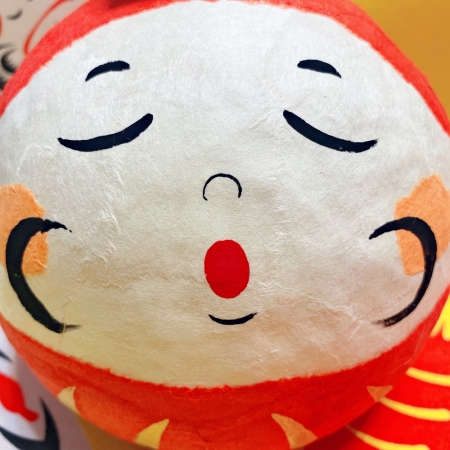 【龍虎堂】京都手作和紙擺飾-睡眠達摩與貓 限時85折/售價已是折扣價