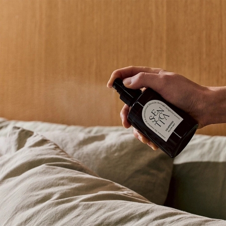 【韓國SCENTICA】 枕邊香氛睡眠噴霧 200ml 枕頭舒眠噴霧 織物噴霧 衣物噴霧 空間噴霧 天然精油噴霧